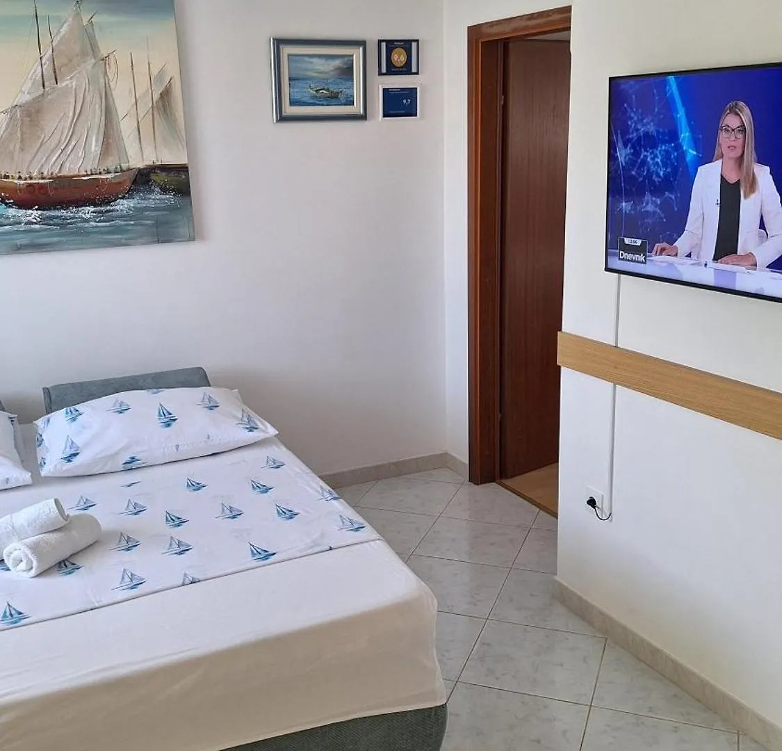 Apartmani I & J Seric Seget Vranjica 0*,  Kroatien