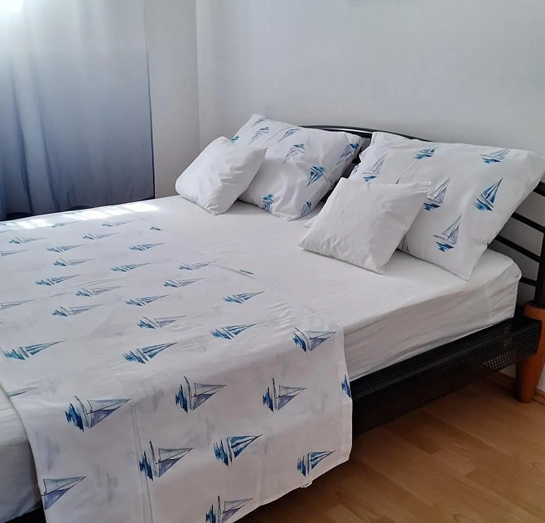 Apartmani I & J Seric Seget Vranjica Kroatien