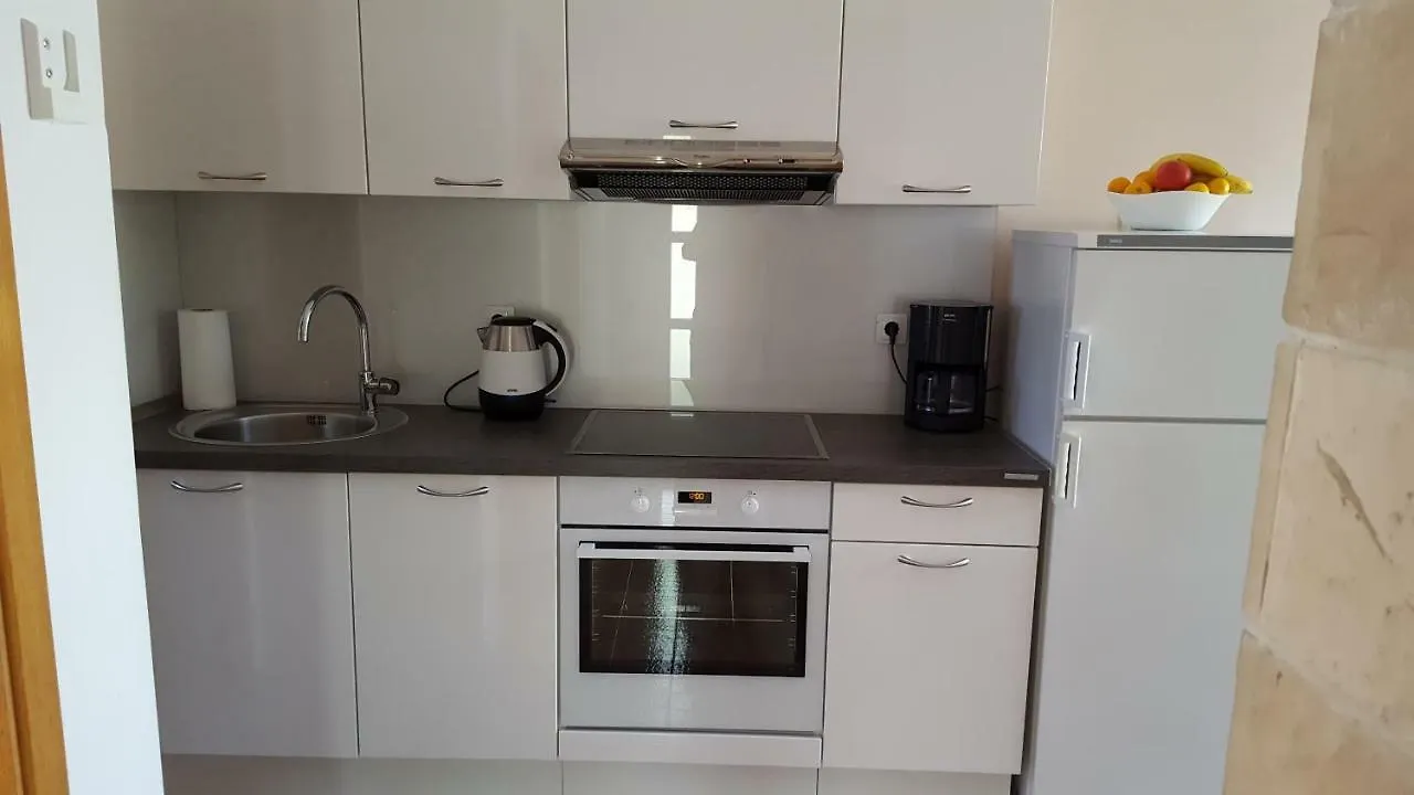Apartment Apartmani I & J Seric Seget Vranjica Kroatien